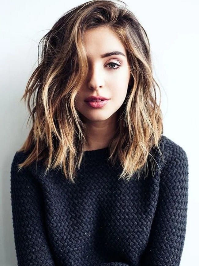 mid-length-wavy-layered-cut-with-honey-highlights-5224620-4464959