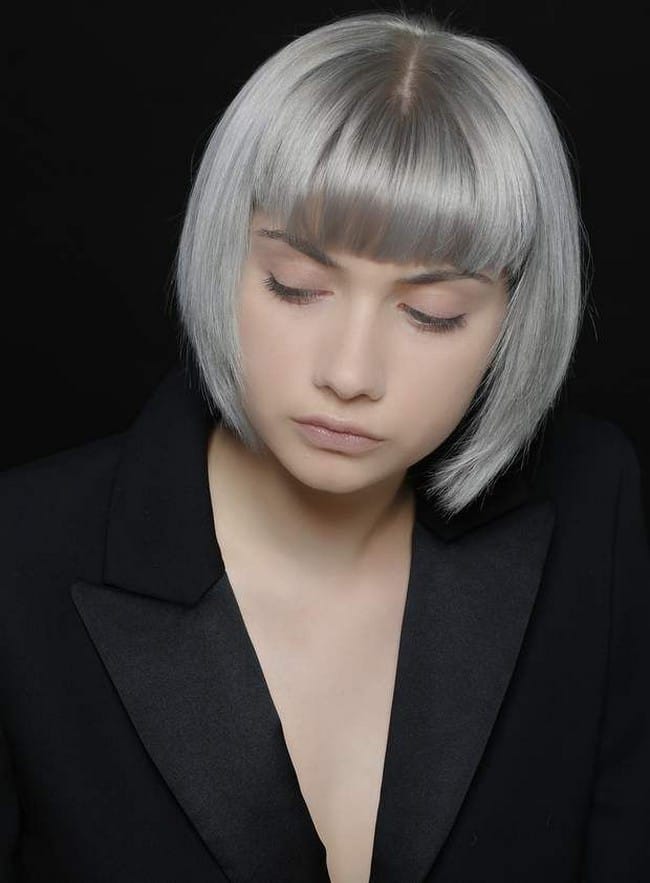 ash-blonde-plunging-bob-with-bangs-1263030-2931153