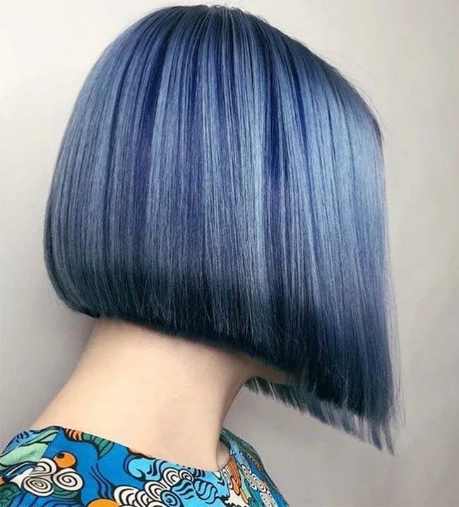 ash-blue-plunging-square-1643382-3977627
