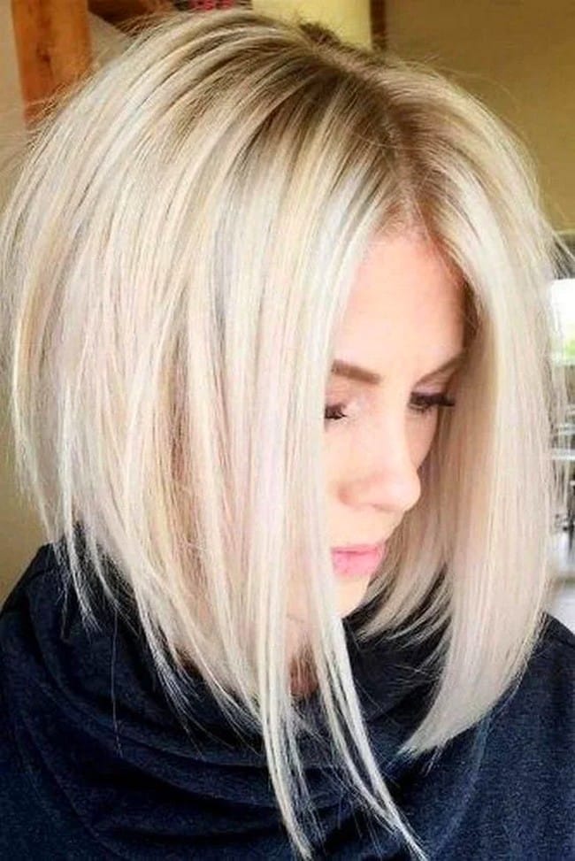 blonde-plunging-bob-with-a-parting-at-the-black-roots-8652532-4209062