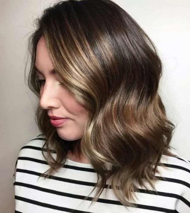 honey-balayage-on-mid-length-wavy-hair-with-icy-brown-highlights-2890884-1137717
