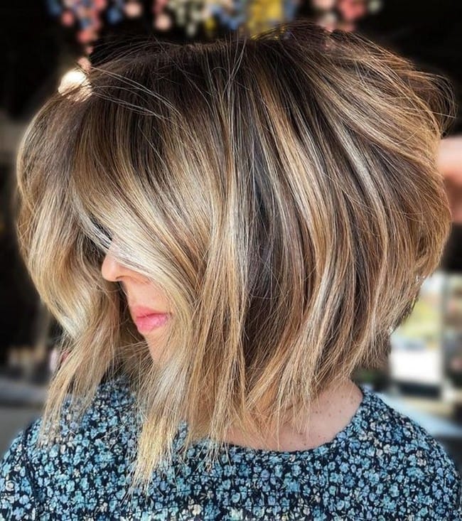 honey-balayage-on-short-voluminous-hair-5105158-6142756