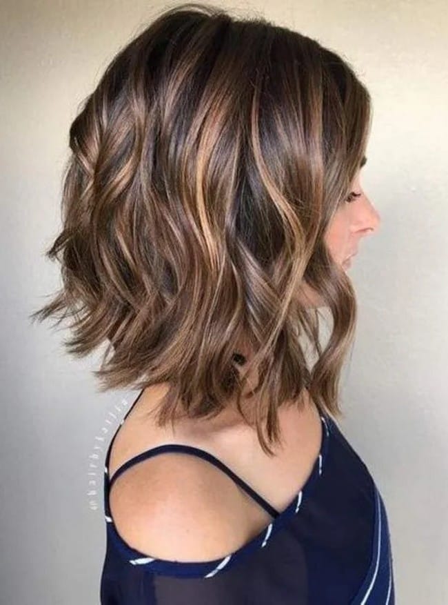 long-wavy-style-light-brown-plunging-square-haircuts-4041640-2317177