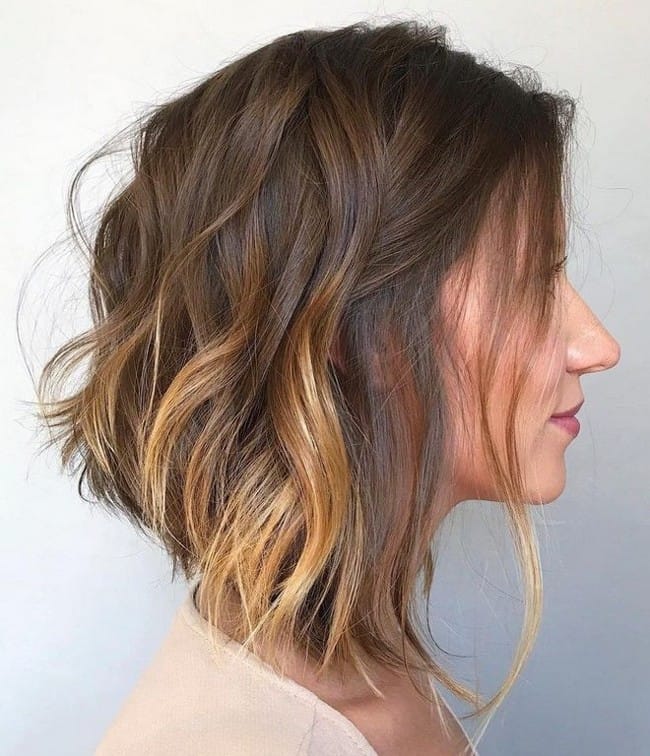 long-wavy-style-plunging-square-haircuts-5601430-2714728