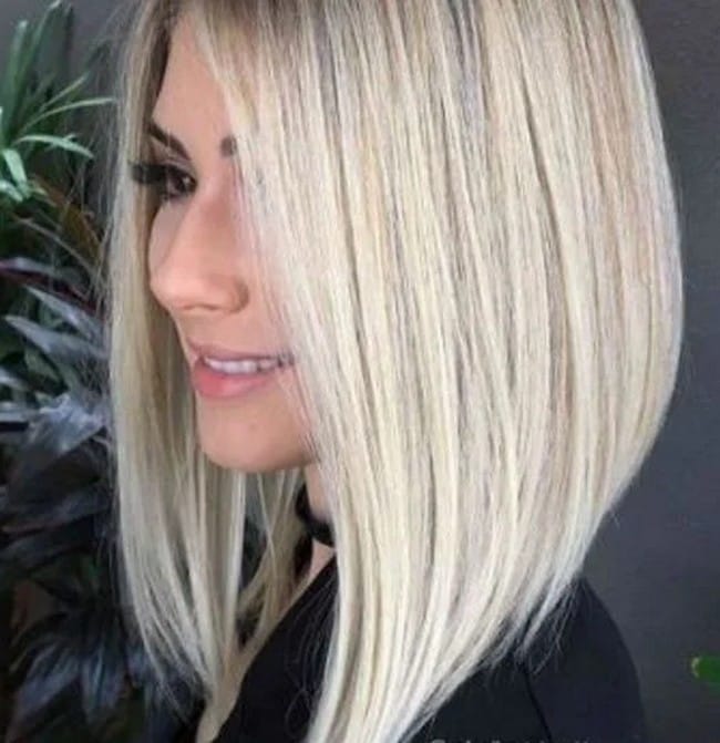 mid-length-blonde-layered-plunging-bob-1937294-4861951
