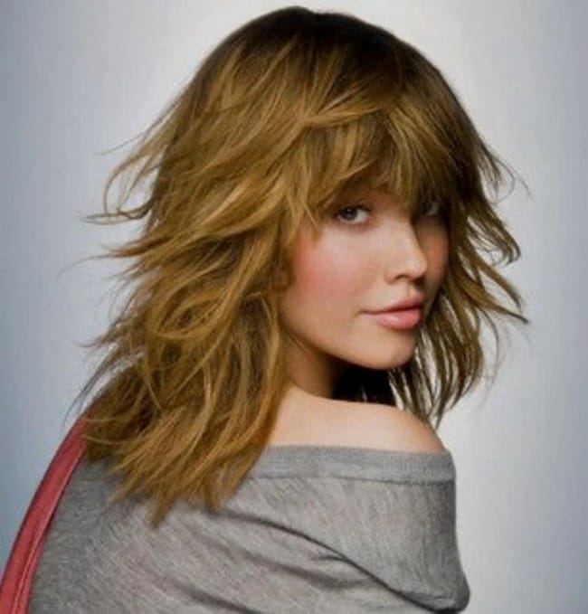 mid-length-crinkled-blonde-layered-cut-1766618