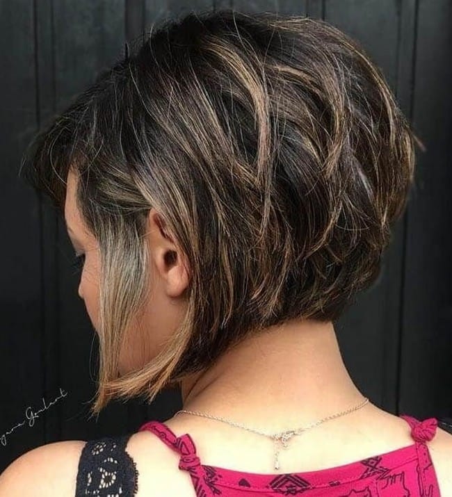 short-unstructured-light-brown-plunging-bob-haircut-5596035-9140919