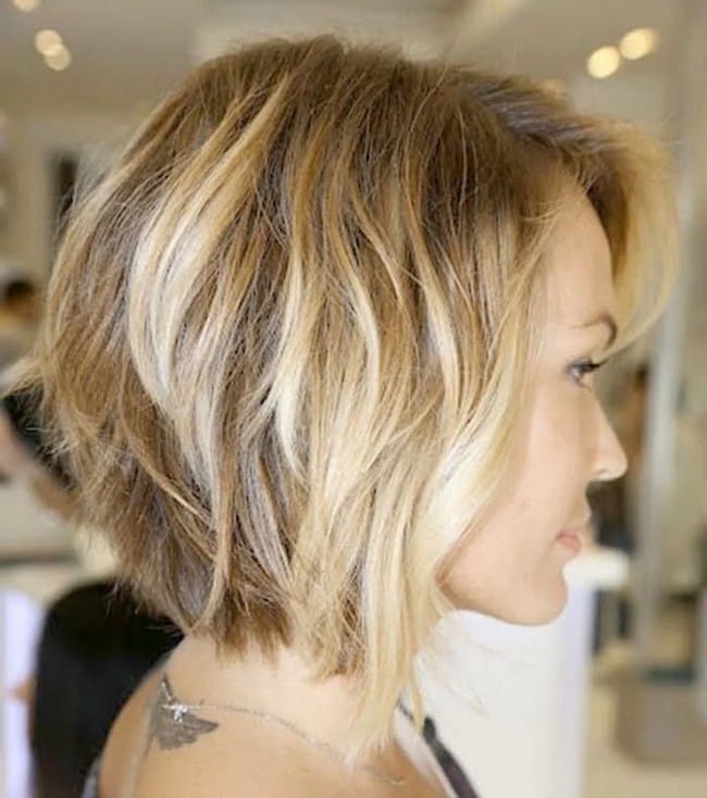 short-wavy-champagne-blonde-plunging-square-haircuts-6842834-2106017