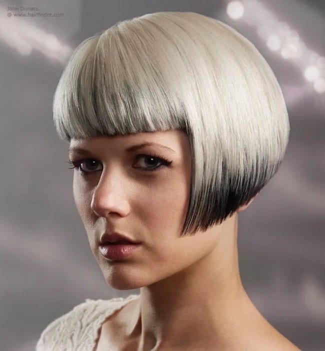 very-short-blonde-plunging-bob-with-bangs-1607171-7882523